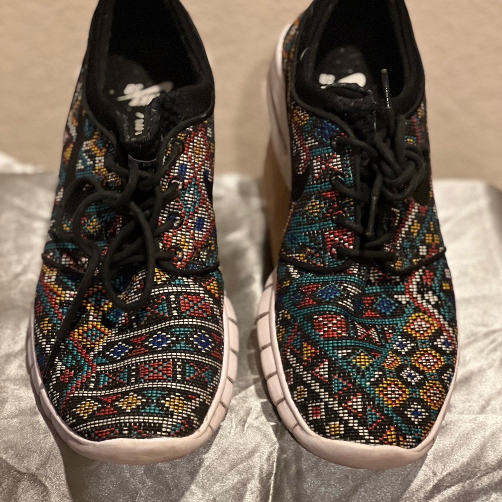 Nike Black Air Sneakers